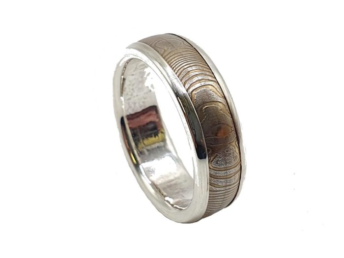 Damaszener Stahl Ring kombiniert mit Silber personalisierbar