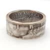 Münzring aus original 1/2 Silber Dollar USA - Egal ob als Geschenk oder für sich selbst: Personalisierbarer Schmuck mit historischem Flair – Bild 3