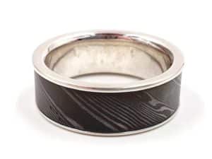 "Damaszenerstahl Ring kombiniert mit massivem Silber personalisierbar"<br>wurde zur Wunschliste hinzugefügt
